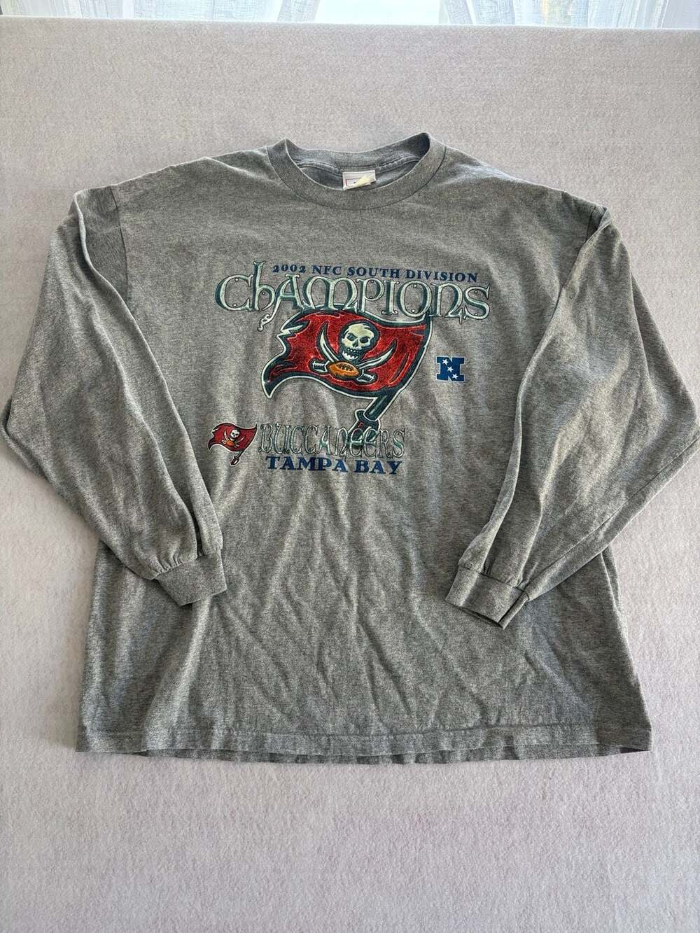 Vintage 2002 Tampa Bay Buccaneers NFC South Division Champions Long Sleeve XL